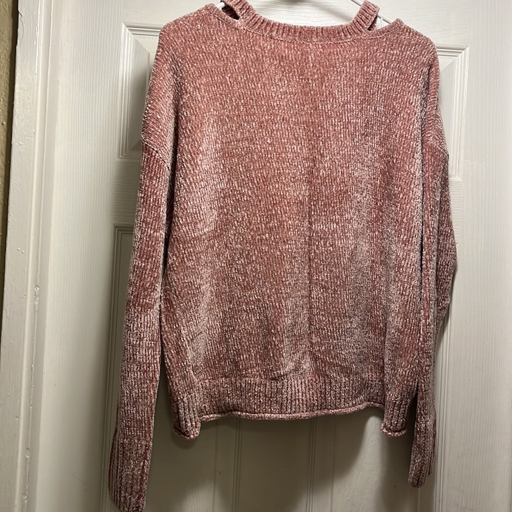 Pink split collar sweater - Picture 3 of 3